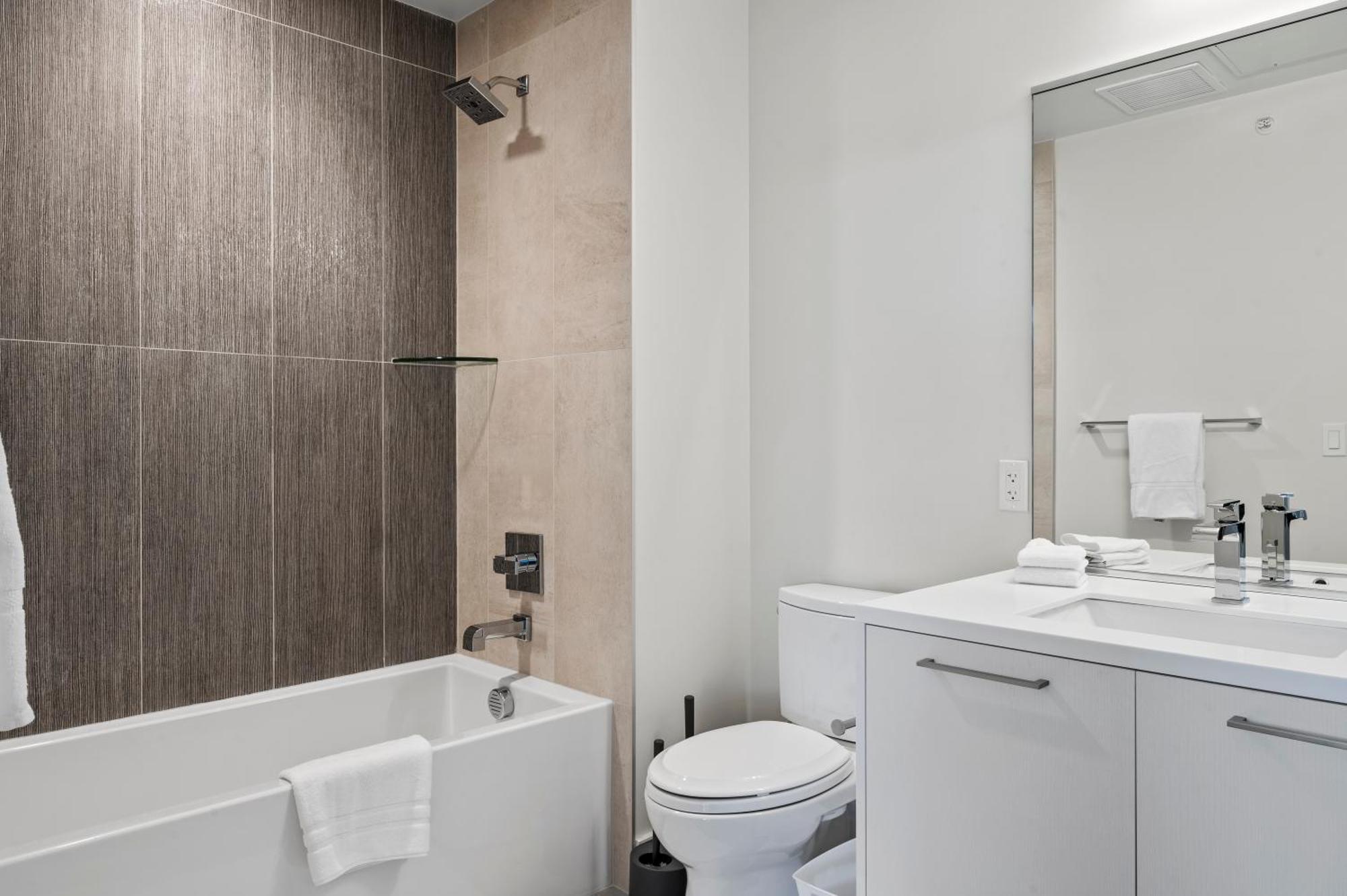 Polished Stayscape | Espadin Lohi Holiday home Denver