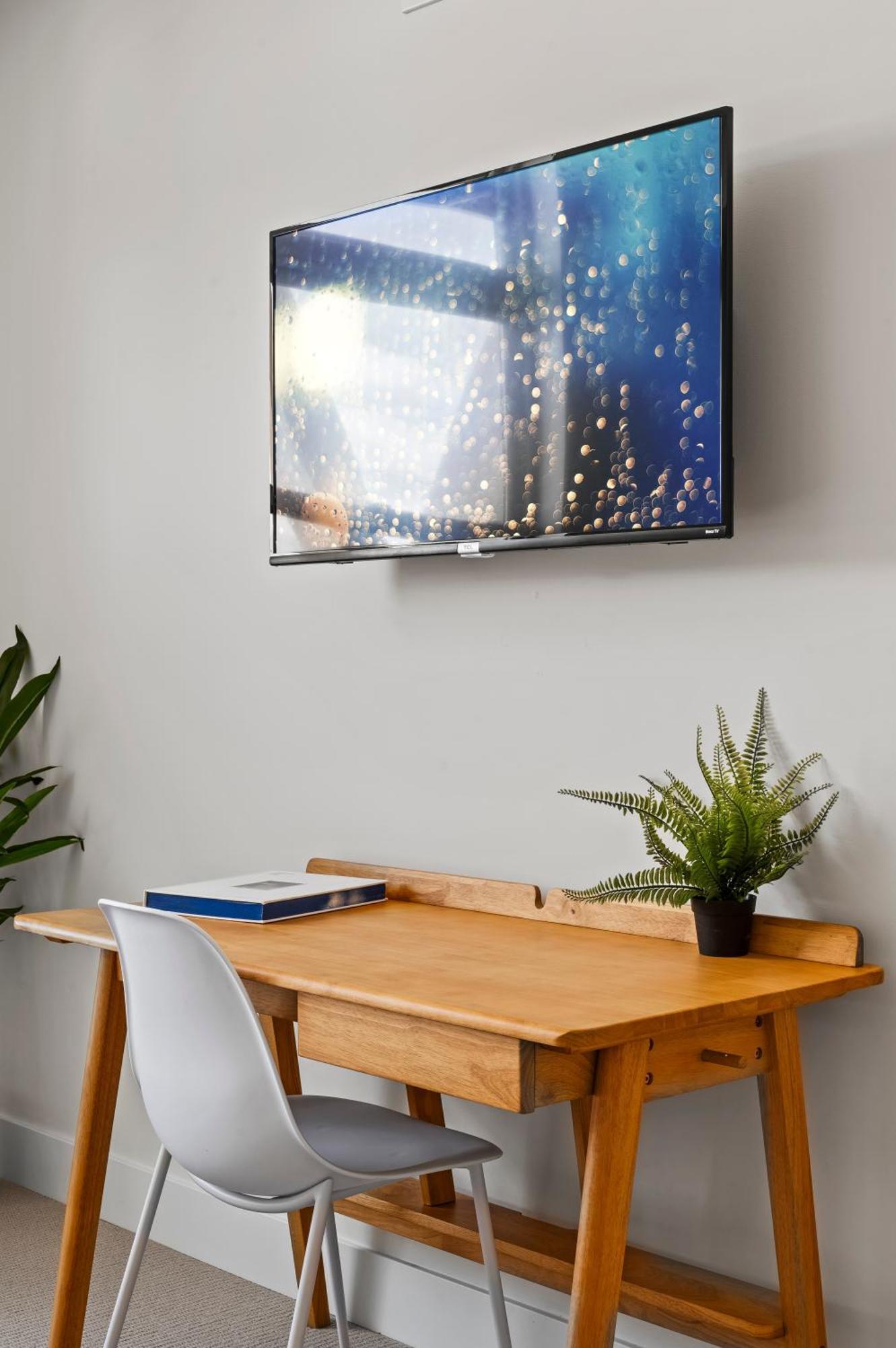 Polished Stayscape | Espadin Lohi Holiday home Denver