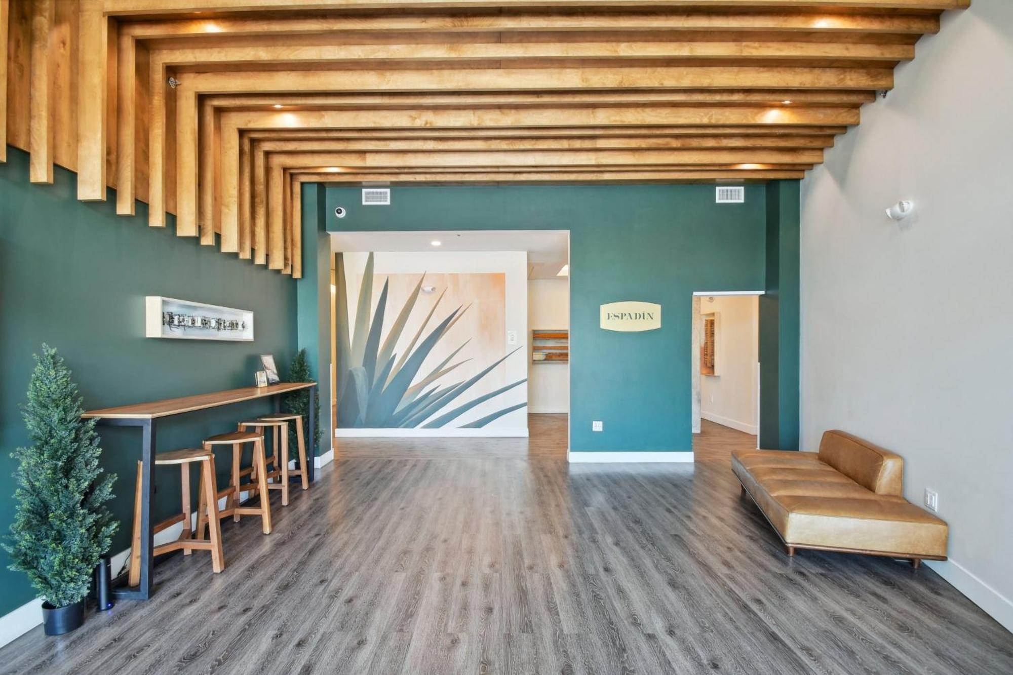 Polished Stayscape | Espadin Lohi Holiday home Denver